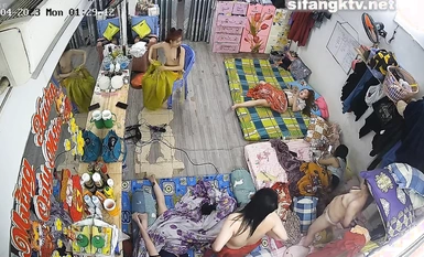 Vụ rò rỉ mới nhất từ phòng riêng năm 2023. Hacker bẻ camera và quay lén nhiều lần việc thay quần áo, tắm trong phòng tắm của ký túc xá gia đình (3)