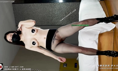 ประเด็นเดือดที่สุด! หญิงสาวหน้าตุ้งติ้งและหน้าอก F ของกลุ่มเต้นรำ [Hai Qiong] Super Member Edition ~ เกือบเปลือยถุงน่องซีทรูตัดสูงหลากหลายแบบ หน้าอกเปลือย แกว่งและล้อเล่น (6)