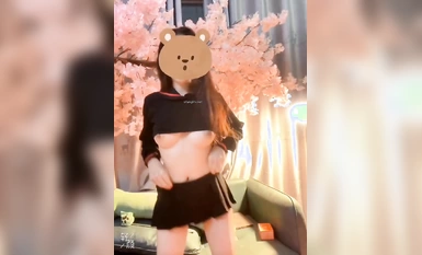 青春無敵 抖音風極品網紅嫩妹高價定製裸舞、變裝、紫薇等反差超大合集~美女如雲~有大膽露臉的 (249)