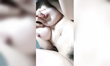 打飛機推薦！這奶子絕了~【小謎鹿】極品美乳~害我狂擼！不需要臉，靠奶子就讓粉絲們瘋狂了 (6)