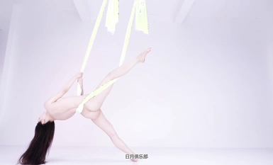 Allen Aerial Yoga 02