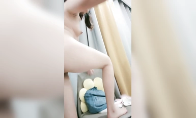 Ang mukhang bata na si Princess Loliting at ang kanyang matalik na kaibigan ay naglilingkod sa otaku sa mahabang panahon (1)