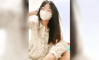 新人~正宗學生妹【清純少女可可醬】極品美乳~，露臉一看是真年輕，清純外表，掩蓋不住好身材，小騷逼 (5)