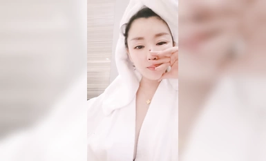 我擦， 好大，好圓，好白，【御品大密】，美女露臉，這胸純天然，極品水蜜桃，陰毛濃密騷逼水汪汪 (3)
