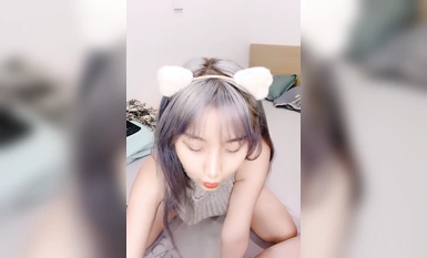 【蘿莉女神❤️童顏巨乳】極品反差婊Mei閨蜜『小玲兒』最新性愛私拍 極品反差換裝啪啪連續精液內射 (1)
