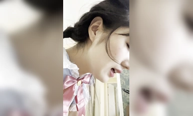 Rò rỉ mới nhất cho thấy người mẫu Hanfu chuyên nghiệp ▌Huan'er▌, một người nổi tiếng trên Internet với hàng triệu người hâm mộ, trong sáng và xinh đẹp. Cô ấy thủ dâm như một con chó cái và để lộ âm hộ gợi cảm của mình. Chủ nhân tiền nổ tung và xuất tinh vào bên trong (2)