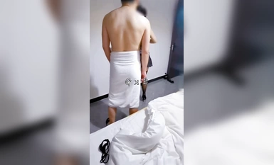 "Sự tương phản tối thượng của những bí mật của Hotwife" Hotwife thực sự là người đầu tiên quan hệ tình dục tại nhà mà không dùng bao cao su và bánh kem! Nô lệ mọc sừng hàng đầu Twitter GXB quay lén, huấn luyện và quan hệ tình dục trong 3P với mông đẹp và âm hộ hồng, thực sự tốt và kết thúc (35)
