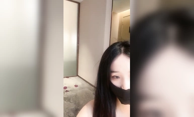 Seorang gadis cantik sekolah pergi ke pantai [Pemimpin Liga Loli], berbogel dan menyentuh kemaluannya hingga orgasme, bekerja sambilan semasa percutian musim panas untuk mendapatkan perbelanjaan sara hidup, pari-pari kecil itu mempunyai faraj yang cantik 