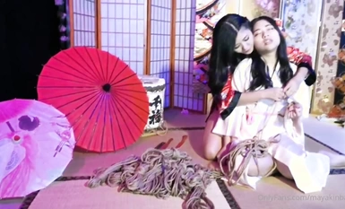 《新流勁爆資源》萬人求檔OnlyFans網紅男女通吃SM調教御姐maya女王訂閱完結篇~繩縛虐乳拘束強制高潮鞭打 (34)