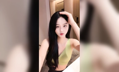 Seorang gadis cantik sekolah pergi ke pantai [Pemimpin Liga Loli], berbogel dan menyentuh kemaluannya hingga orgasme, bekerja sambilan semasa percutian musim panas untuk mendapatkan perbelanjaan sara hidup, pari-pari kecil itu mempunyai faraj yang cantik 