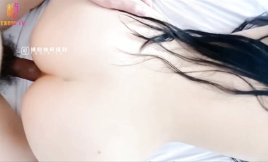 Koleksi "Dream of Desire" dewi selebriti Internet yang sangat kontras dan tampan: Bertemu di tepi laut