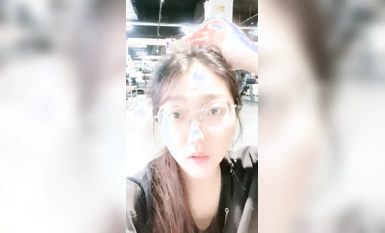 มันยิ่งบ้าคลั่งมากขึ้นเรื่อยๆ [ตุ๊กตาแมวน้อย] นักเรียนสาวจีคัพ แอบถ่ายในยิม กลับบ้าน เปลือยตรงปล่องบันได (2)