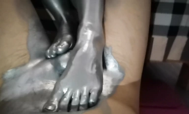 Silver powder footjob