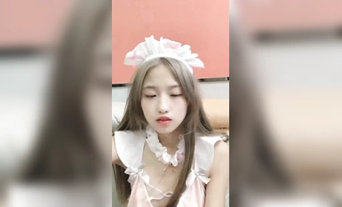 Super cute at inosenteng babae na freshman sa paaralan (3)