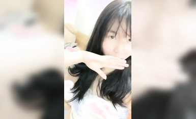 Gadis sekolah yang berwajah tinggi dan tidak bersalah Ponniu Seese (1)