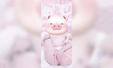 かわいい女子校生のコスオナニー動画