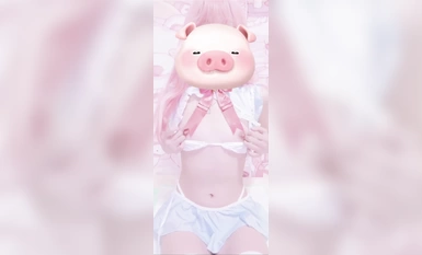 かわいい女子校生のコスオナニー動画