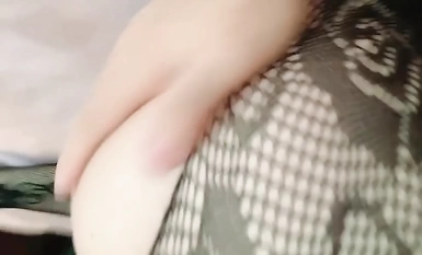 Cantik tulen Selebriti Internet kontras wanita muda [pukul 5] Tangkapan peribadi luar talian, perbualan lucah dan dekat alat sulit dengan terung ungu dan myrtle crape menitis dengan air dan cecair putih (2)