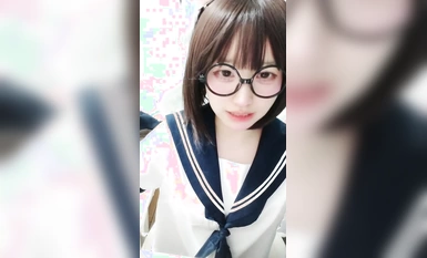 The second generation of high-color school girls is the eye of the mother (5)