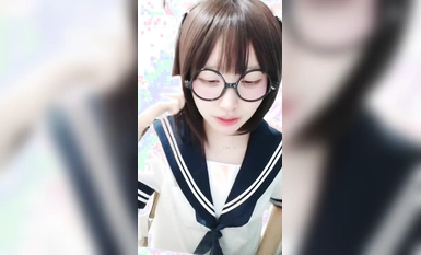 The second generation of high-color school girls is the eye of the mother (5)