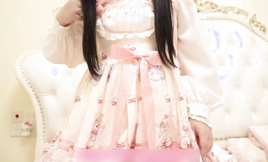 可愛雙馬尾 (洛麗塔)輕花嫁，雙馬尾蘿莉粉色日系可愛Lolita雙馬尾合法蘿莉！白絲LO娘主動上位騎乘