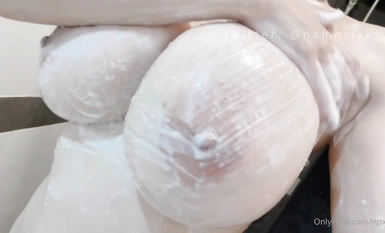网红Npxvip极品巨乳（2）
