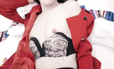 Dewi pramugari, dewi super berpandangan bintang [Duoyi], dewi pramugari berkaki panjang seksi berstokin hitam, dewi keren yang sangat selekeh di atas katil dengan ayam jantan besar untuk menakluki jalang dungu