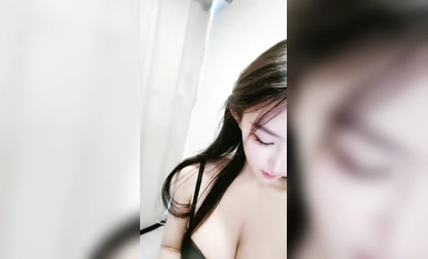 หุ่นระดับนางแบบหน้าตาดีสุดๆ และเทพธิดาคนดังทางอินเทอร์เน็ตมีอุ้งเท้าเล็ก (3)