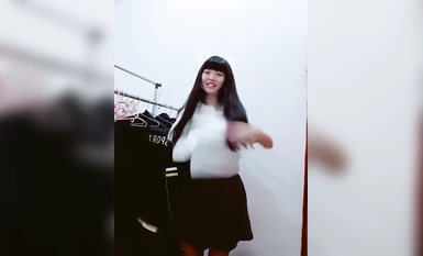 Ang "Taiwanese Couple Leaks" The Light in the Lake High School sophomore girl [Liao Yanning] ay nag-leak ng mga pribadong larawan sa sex at nag-leak ng high-definition na naibalik na bersyon (2)