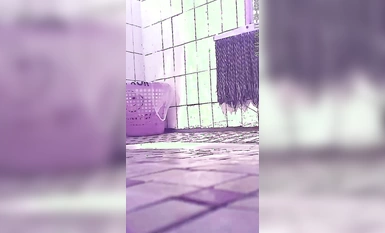 厕所偷拍(1)