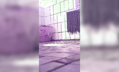 厕所偷拍(1)