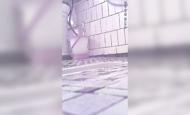 厕所偷拍(2)