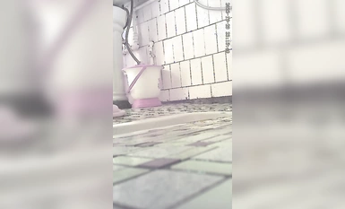 厕所偷拍(2)