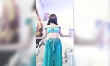 青春無敵Twitter極端なことができる甘い塩ヒップ長い脚の女神[Xiaoxian Yunyi]高価格オーダーメイド、トップマッチCOSERヌードダンスクローズアッププライベート様々なからかいコレクション(1)