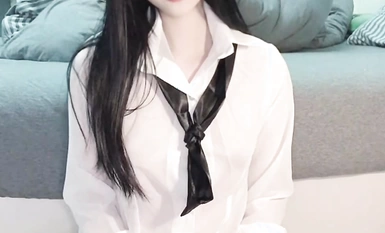 Ang kabataan at walang talo na SS-level na perpektong mukha na Twitter goddess [Yao Miaomiao] ay iko-customize sa mataas na presyo sa Nobyembre, na may iba't ibang sexy na uniporme at props para sa self-inflicted vaginal discharge (2)