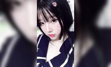 음란 한 네티즌에게 유혹을 받아 아버지에게 전화를 걸었습니다.