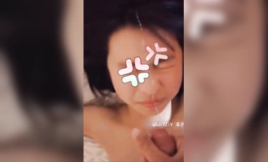 Gadis Malaysia mendapat air mani muka di seluruh mukanya