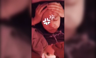 Gadis Malaysia mendapat air mani muka di seluruh mukanya