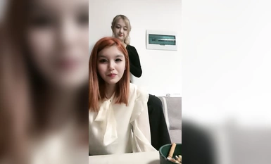 พี่สาวคนสวยเย้ายวน! หน้าอกและแต้มที่ขาวสวยและทะลุทะลวงกัน! กางขาของคุณและดันเครื่องสั่นแรงๆ หลับตาและเพลิดเพลินกับเสียงครวญคราง ทำให้หีของคุณเปียก