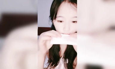 Benih hijau masuk ke laut~Gadis yang tidak bersalah dan cantik [04 kanak-kanak]Gadis yang sempurna di sebelah masuk ke laut~Mandi telanjang~Godaan tarian seksi (14)