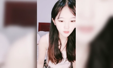 綠播下海~清純玉女【04的小朋友】絕品鄰家乖乖女下海~全裸沐浴~騷舞誘惑 (8)