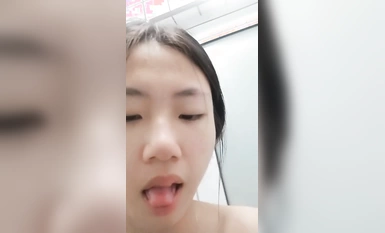 แผนกดนตรี สาวบริสุทธิ์ใส่แว่นและแต่งตัว (5)