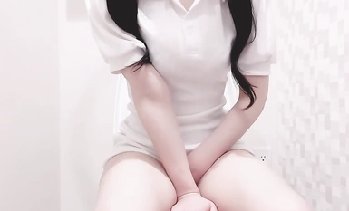 Magandang babae si jpcutegirlnoa na puti na may kambal na buntot