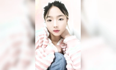 灌醉18歲的學生妹【小乖7】幾瓶啤酒就喝醉了，被操了，嬌喘喊著快快快，清新小妹子被瘋狂蹂躪 (6)