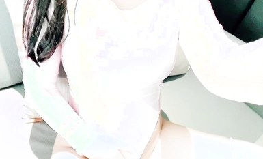 วิเวียนชุดว่ายน้ำรัดรูปสีขาวแดง(2)