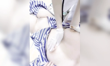 秀人網 豆瓣醬 護士雙人互搞 極度誘惑 幾乎全裸 微漏鮑魚 毛毛多多