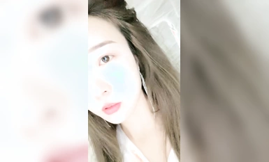 極品尤物顏值女神【調教噴水雙插愛慕】近期下海密碼房！粉奶嫩穴衛生間誘惑，肛塞菊花情趣手銬，黑絲美臀，坐假吊上套弄