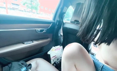 兄妹亂倫大神開學季 送妹妹到郊外大學城把車停到附近車上干一炮才讓走1080P高清無水印