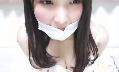 [Trò chuyện trực tiếp] Xin lỗi vì sự chậm trễ! Một cô gái nghiệp dư trò chuyện tóc đen kiểu thần tượng gọn gàng và sạch sẽ với khuôn mặt nhút nhát và vẻ ngoài siêu dễ thương! Cô nàng bị KO nhờ bộ ngực đẹp cỡ D và làn da siêu trắng.