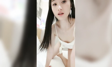 -New girl, [Hot Spice], model body, skin white appearance beautiful quite understand men, willow waist sway peach buttocks directly to the screen (4)